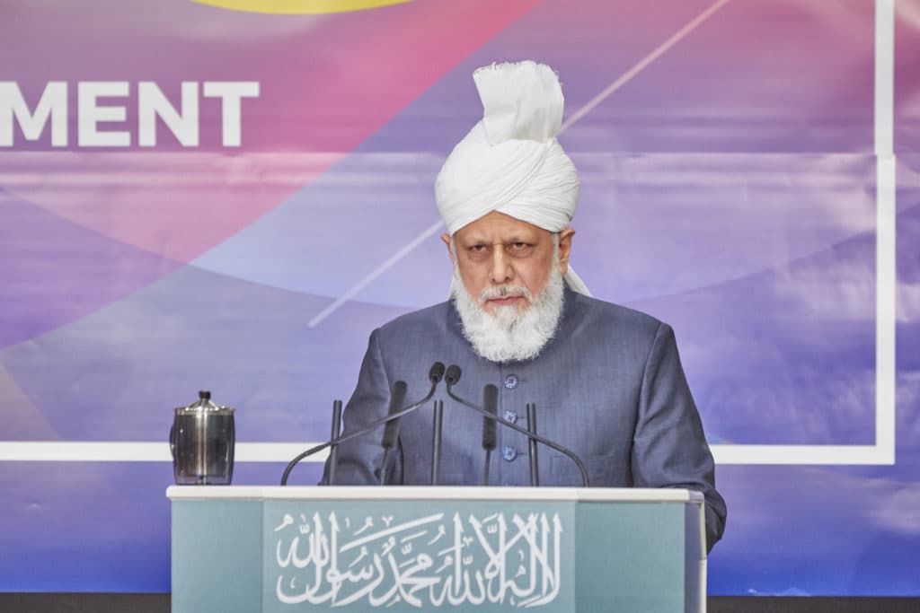 Huzoor addresses Ahmadi architects and engineers