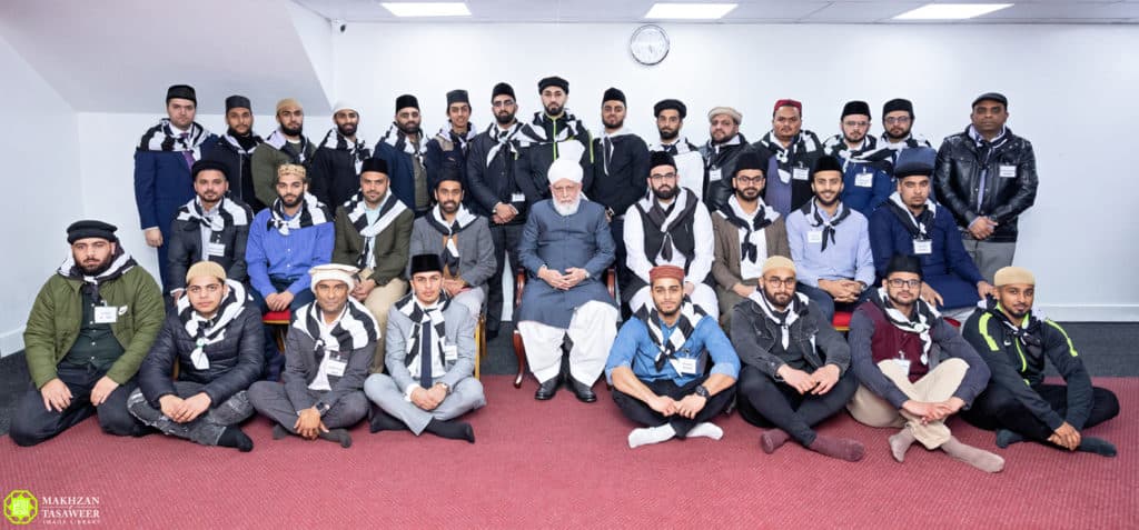 182 UK Khuddam travel to meet Hazrat Khalifatul Masih