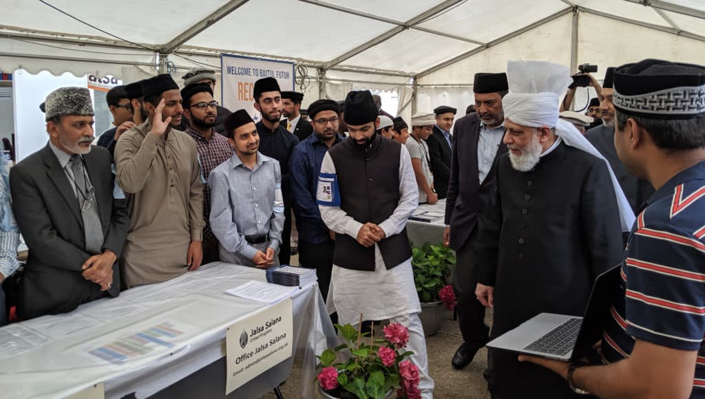 Huzoor inspects Baitul Futuh Jalsa arrangements