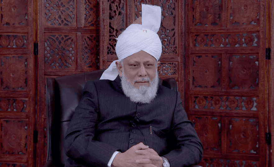 Muslim women who have pledged to serve Islam meet with Hazrat Khalifatul Masih