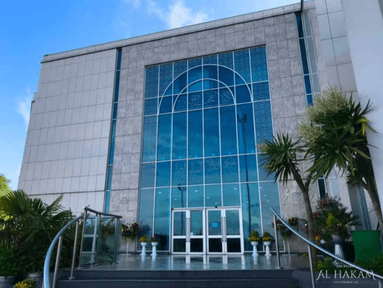 ‘Seek to embody Islam’s teachings in all respects’: Huzoor’s guidance to Waqifaat-e-Nau UK at their 2023 Ijtema