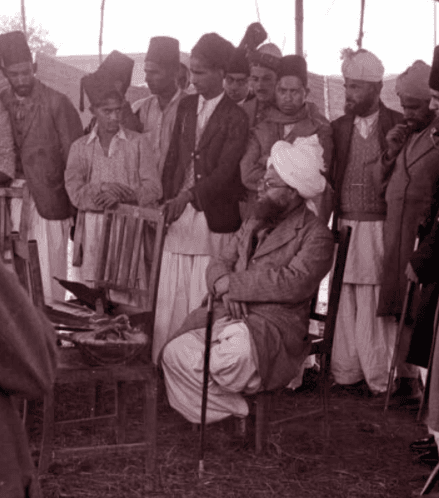 100 Years Ago… – Daily diary of Hazrat Khalifatul Masih II: Sikh family converts to Islam, origin of Gurmukhi, Gandhi and Malviya, and difference between prophets of God and worldly leaders
