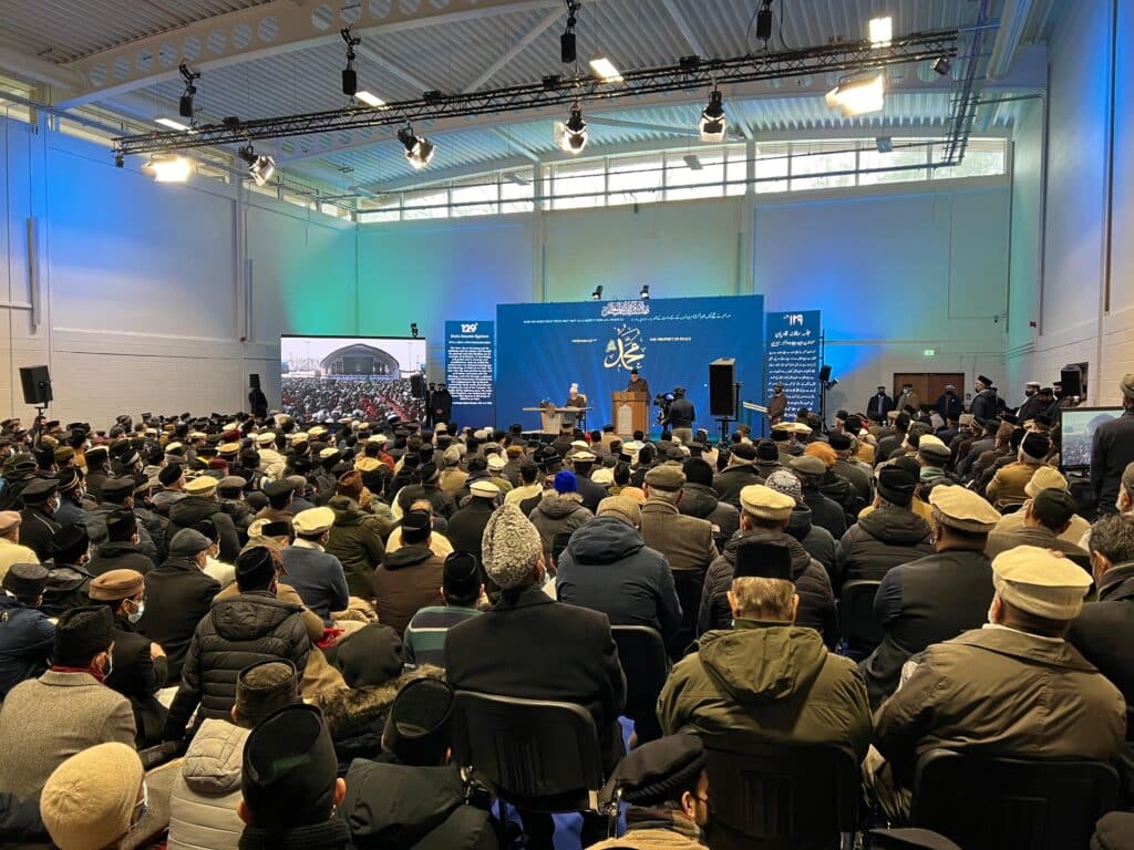 Promised Messiah’s unparalleled love for the Holy Prophet Muhammad: Huzoor addresses concluding session of Jalsa Salana Qadian 2024