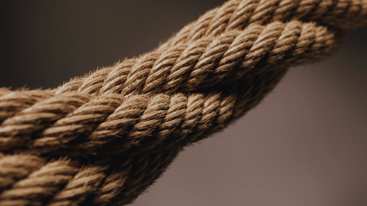 The importance of holding fast to the rope of Allah – Khilafat