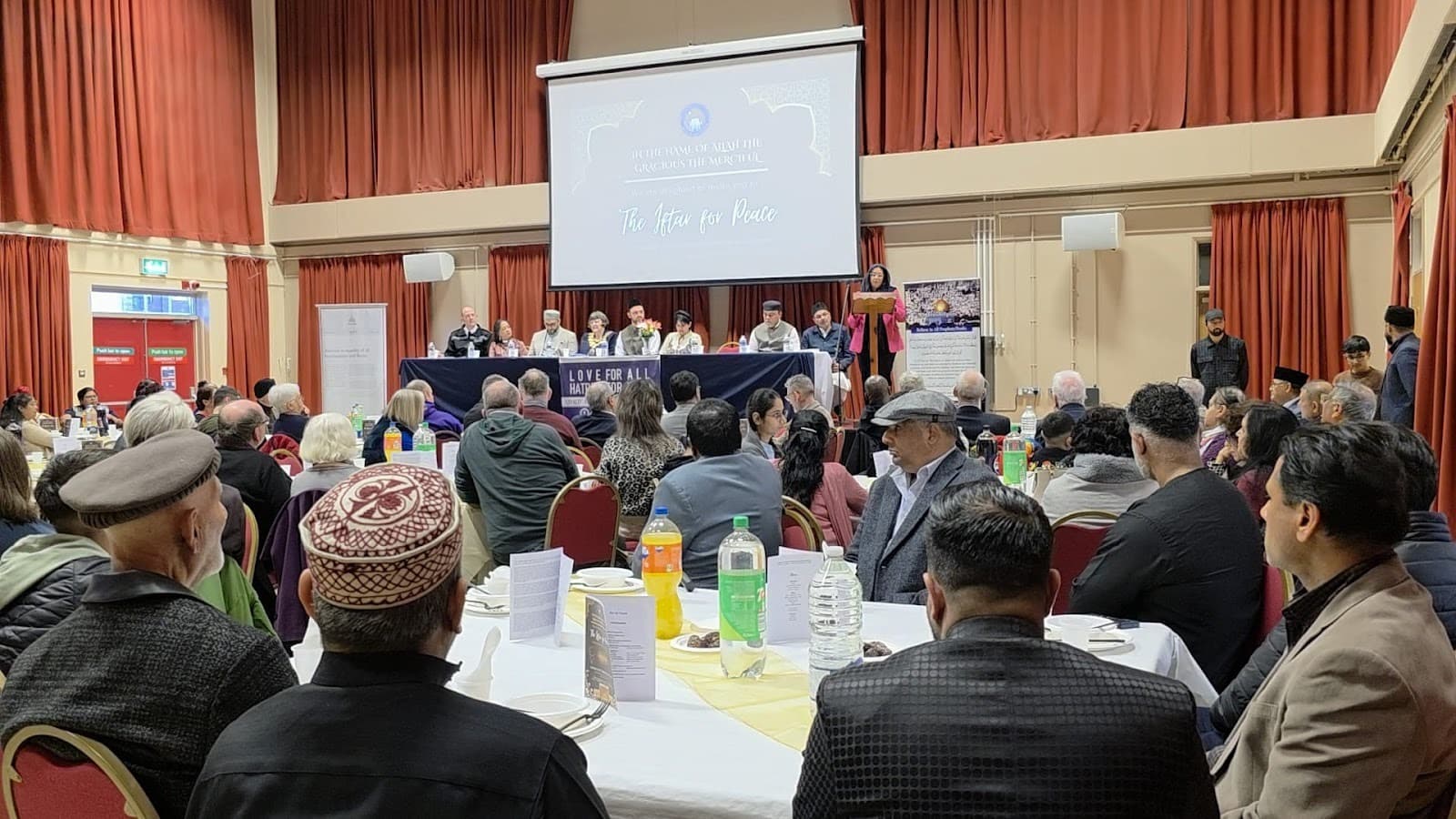 Huddersfield Jamaat hosts iftar event