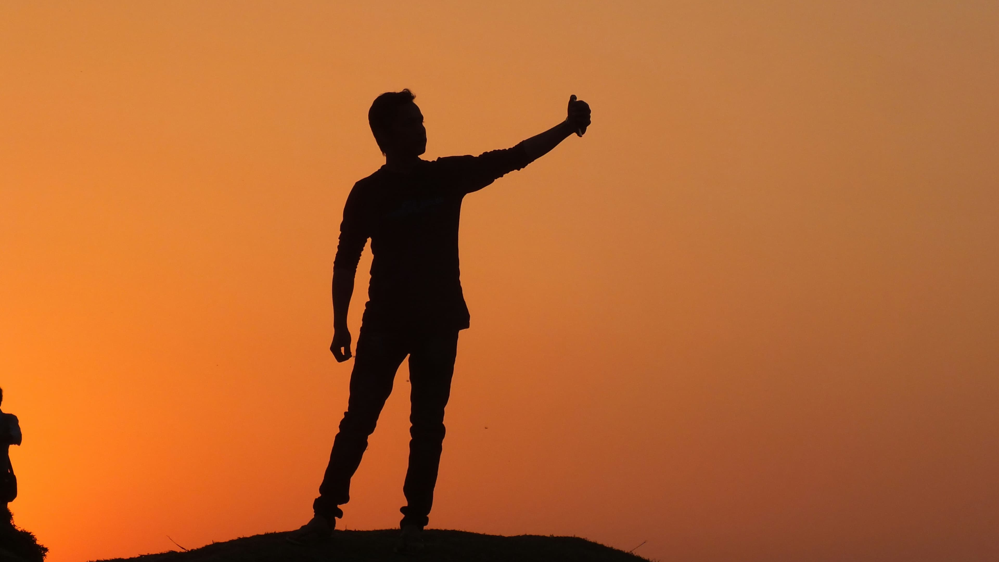 Algorithms of pride: Kibr in the era of personal branding