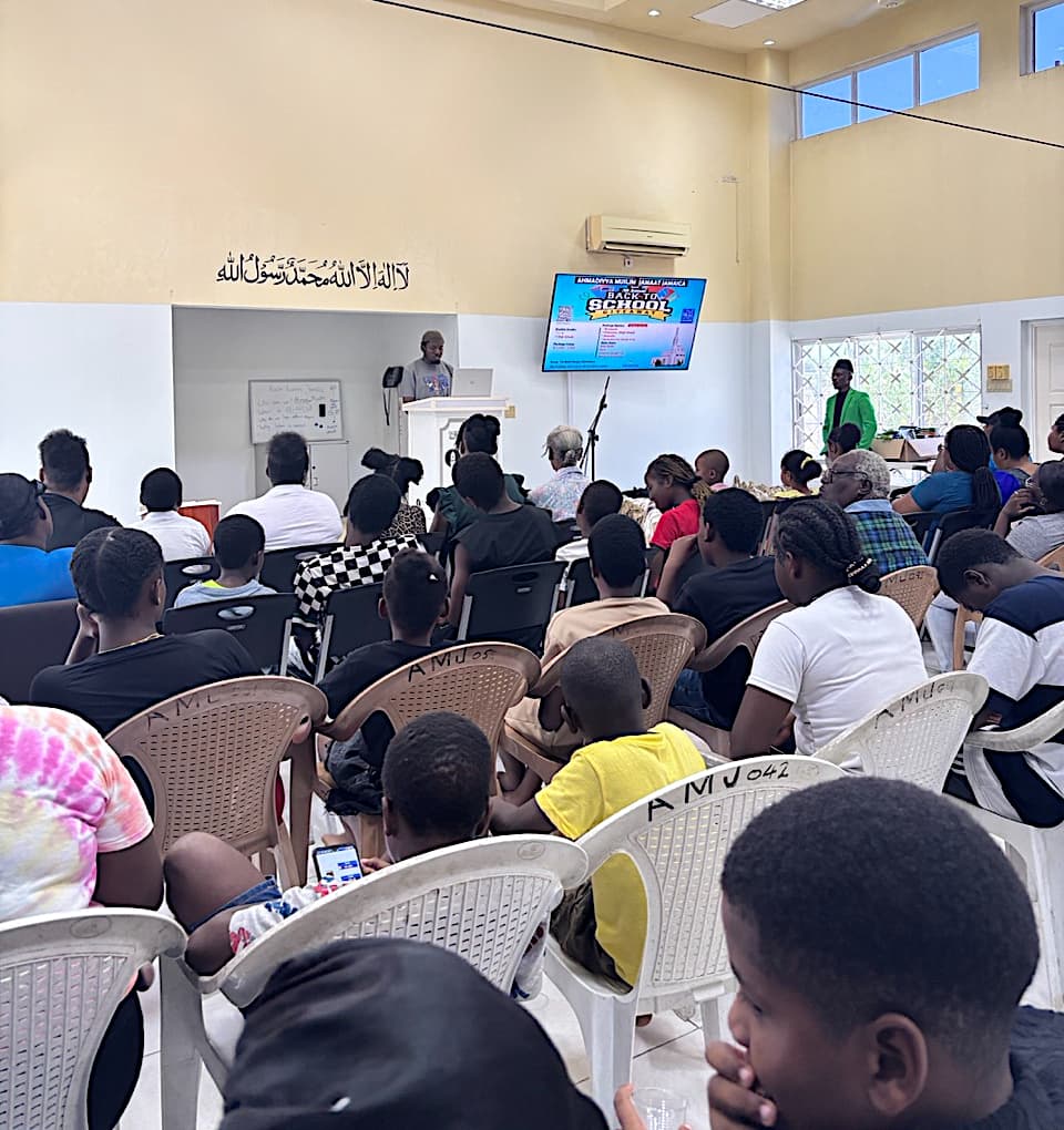 Jamaica Jamaat holds sixth annual back-to-school event